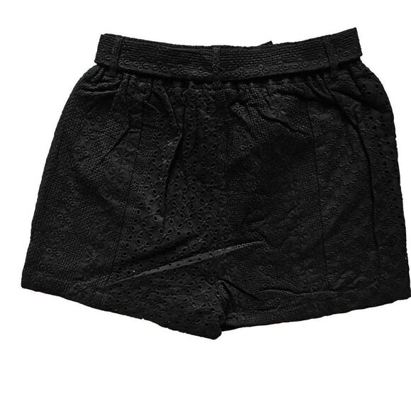 Blank NYC Legend Pull-on Belted Lined Eyelet Shorts Black Medium - Picture 2 of 9